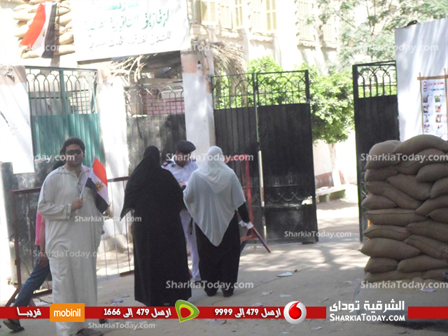 بالصور :اقبال ضعيف على مدرستى ناصر الابتدائية والثانوية الفندقية بالزقازيق فى ثانى ايام الانتخابات 2 3