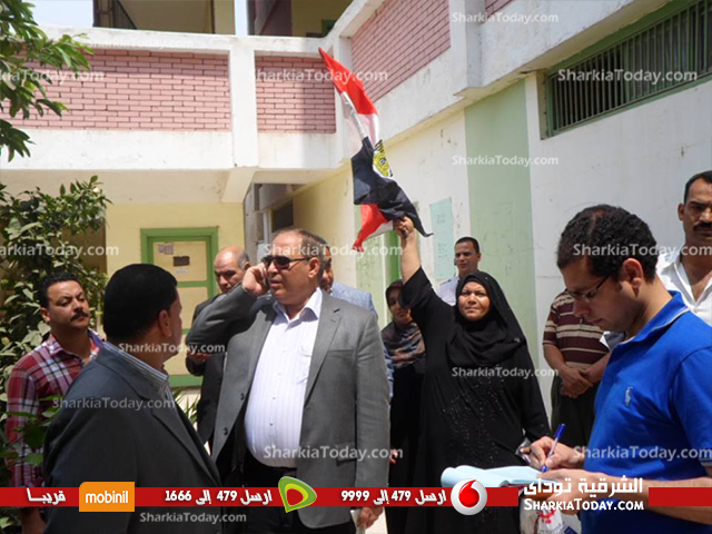 بالصور : محافظ الشرقية فى زيارة تفقديه للجان مدارس الزقازيق في اليوم الثالث للانتخابات الرئاسية 2014 1 5