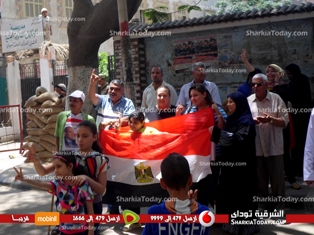 بالصور.. إقبال متوسط من الناخبين على لجان الزقازيق 4 63