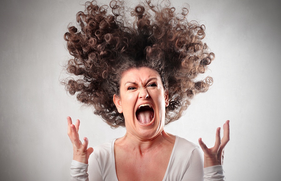 كيف تتحكمين فى غضبِك ؟ 1 bigstock-Very-angry-woman-19666925