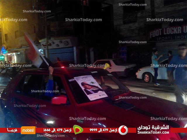 بالصور : عقب مؤشرات اكتساح السيسي مؤيدية يحتفلون بشوارع الشرقية 5 احتفالا
