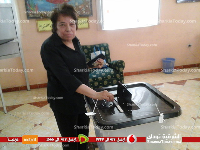 بالصور : اقبال ضعيف علي لجنة الغرفة التجارية بالزقازيق في ثاني ايام التصويت بالانتخابات الرئاسية 2 تصويت3