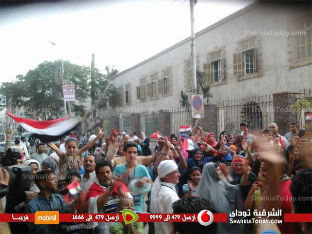 توافد كثيف للناخبين بلجان مدرستي أحمد عرابي الاعدادية والثانوية الفندقية بالزقازيق 1 ناخبون.,