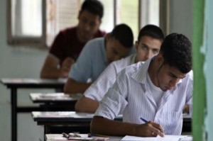 ننفرد بنشر العشرة الأوائل لطلاب إعدادية الأزهر 1 لجنة-امتحانات-300x199