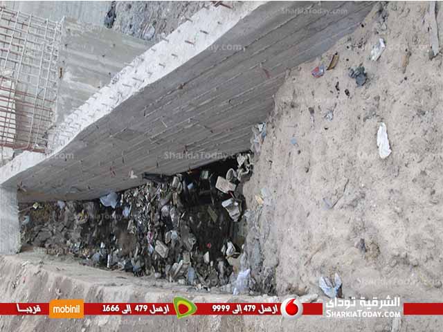 بالصور .. مبني تحت التأسيس يتحول الى مقلب للقمامة بكفر صقر 3 1