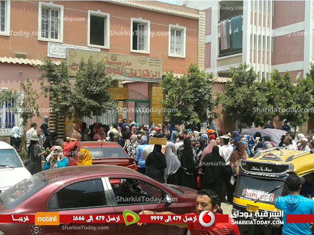 بالصور : طلاب الثانوية العامة بالشرقية يشيدون بإمتحاني الفيزياء والجغرافيا 1 2