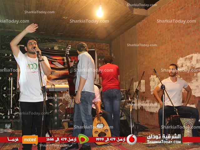بالصور : شباب " Smile Zag " يشعل ميدان القومية بالفرحه 7 6