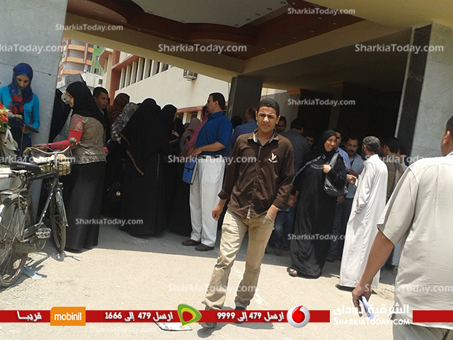 بالصور : وقفة احتجاجية أمام مبني محافظة الشرقية لاصحاب المؤهلات المتوسطة 1 وقفه