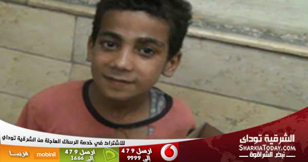 بالفيديو.. بائع مناديل :” كل أمنيتى فى الدنيا أجيب طقم جديد “ 1 بائع مناديل