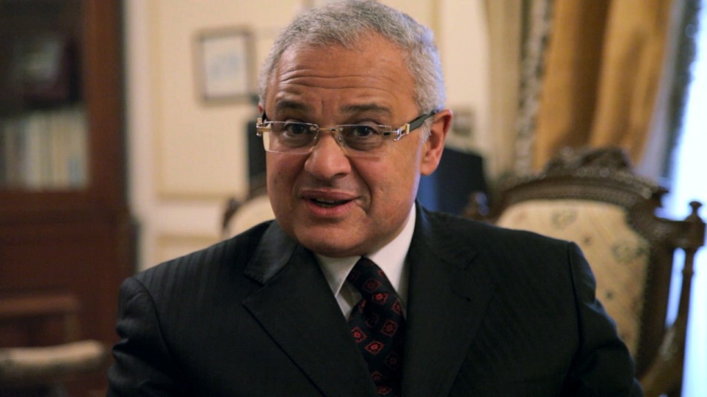 وزير السياحه