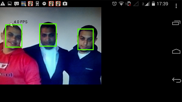 التقاط صور Selfie بشكل آلي باستخدام الكاميرا الخلفية لأجهزة أندرويد 1 HowToSmartSelfiDroid