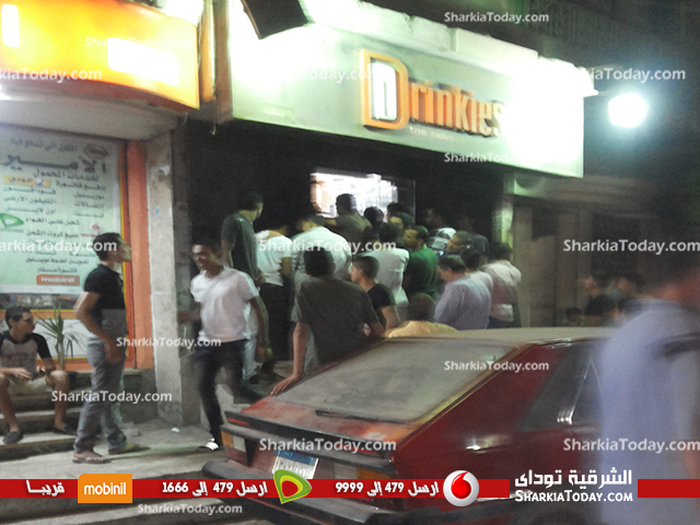 إقبال كثيف علي محال بيع الخمور بالزقازيق أول أيام عيد الفطر المبارك 42 خمور
