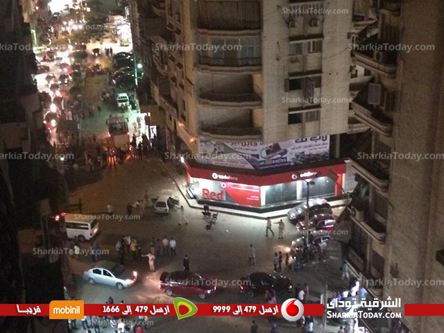 بالصور : الإشتباه في وجود سيارة مفخخة بميدان القومية بالزقازيق 4 سياره مفخخه