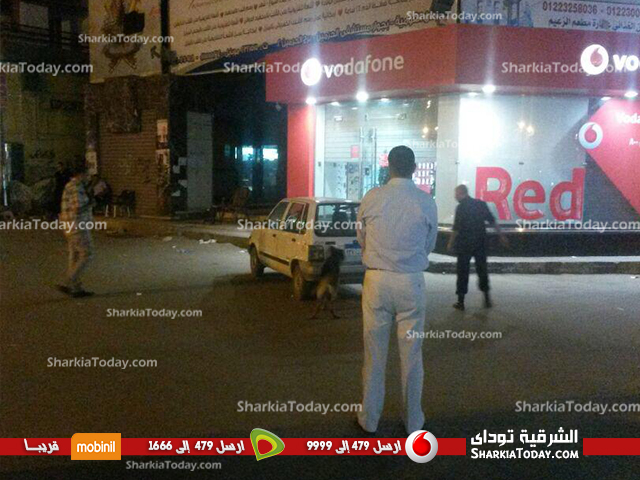 بالصور : الإشتباه في وجود سيارة مفخخة بميدان القومية بالزقازيق 3 سياره