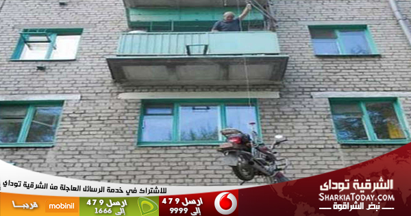 بالفيديو والصور.. عشقه لـ«الموتوسيكل» أوحى له بتعليقه في البلكونة خوفًا من سرقته 18 متوسكل