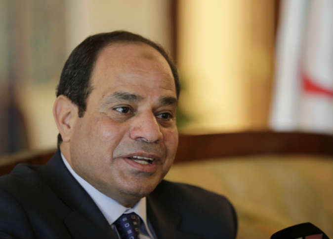السيسي يطالب وزير وقيادات التموين بمزيد من العطاء 1 227497_0
