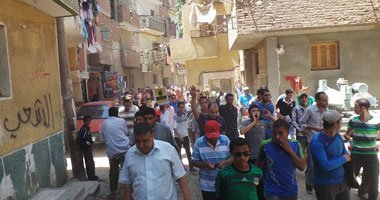 مسيرة لإخوان الزقازيق تطوف شوارع حى الزهور 1 s720141815475