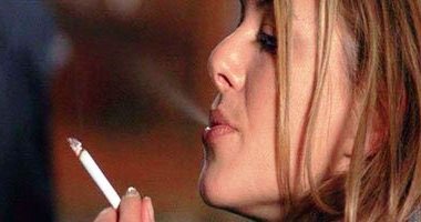 مدمنة أمريكية تطلب الشرطة لتشكو غش تجار المخدرات 1 s8201454131