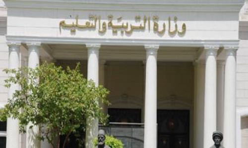 وصول قوات شرطة لتأمين محيط "التعليم" عقب اقتحام أولياء أمور للوزارة 1 20140601_135846_1317