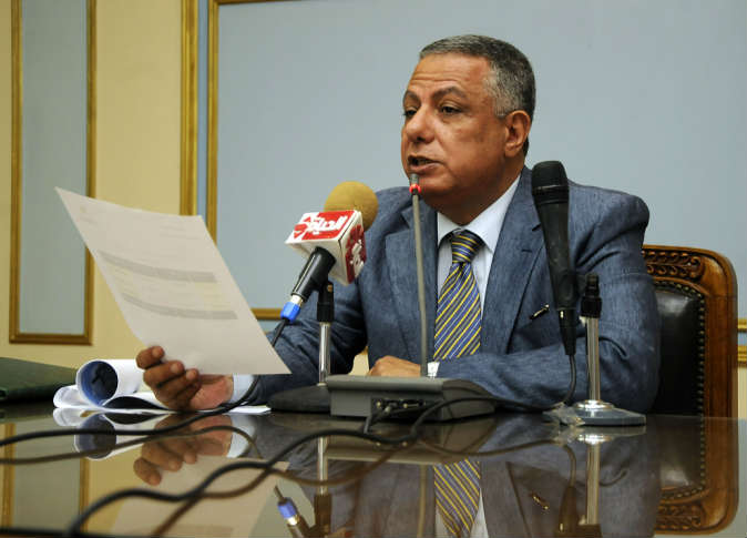 أبوالنصر : تسليم 95% من الكتب المدرسية.. و85% نسبة حضور الطلاب 1 246072_0