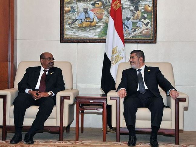 فيديو |عمرو أديب: الرئيس الخالد محمد مرسي أعطى حلايب للسودان 1 fod_5804_1