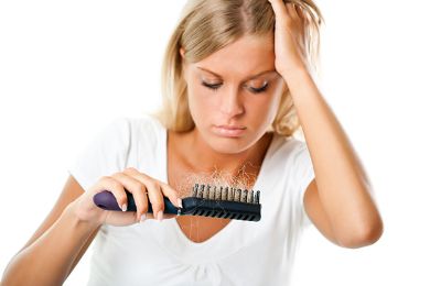 البصل و العسل .. أفضل علاج لمنع تساقط الشعر 1 shutterstock_116020741