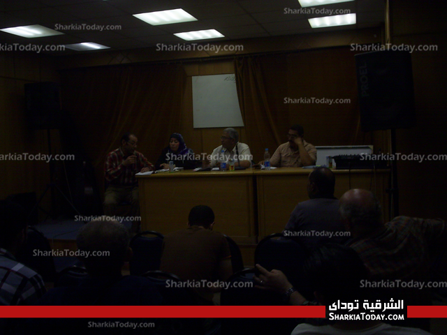 بالصور .. ندوة لمناقشة ديوان " أناتي وأغنياتي " بقصر ثقافة الزقازيق بحضور رواد نادي الأدب 1 المستطيلة