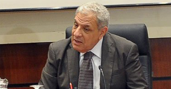 رئيس الوزراء يلتقي وزير الداخلية للإطلاع على جهود مكافحة الإرهاب 1 محلب-..