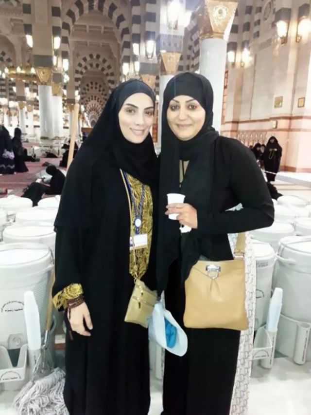 بالصور: فنانون يؤدون الحج هذا العام ..تامر هجرس يؤجل تصوير "الصندوق الأسود" لسفره للأراضي المقدسة 3 وفاء عامر وحورية فرغلي