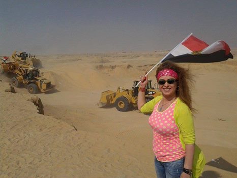 حنان شوقي تشبه السيسي بعمر بن عبد العزيز في أخلاقه 1 10710752_10152952008324316_1075873790558076560_n