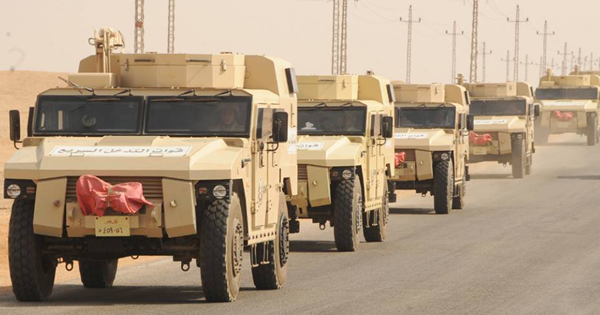 بالصور .. القوات المسلحة تدفع بوحدات من قوات التدخل السريع لشمال سيناء 3 2-..
