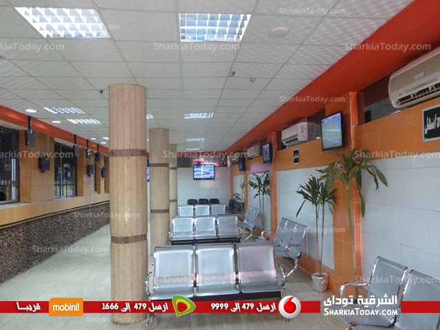 بالصور : ضابط بالشرقية ينشئ أول صالة مرور ذكية.. الصالة مزودة بـ32 كاميرا لمراقبة شوارع منيا القمح على مدار 24 ساعة.. وساعدت فى كشف العناصر الإرهابية المتهمة بوضع المتفجرات على قطبان السكك الحديدية 5 4