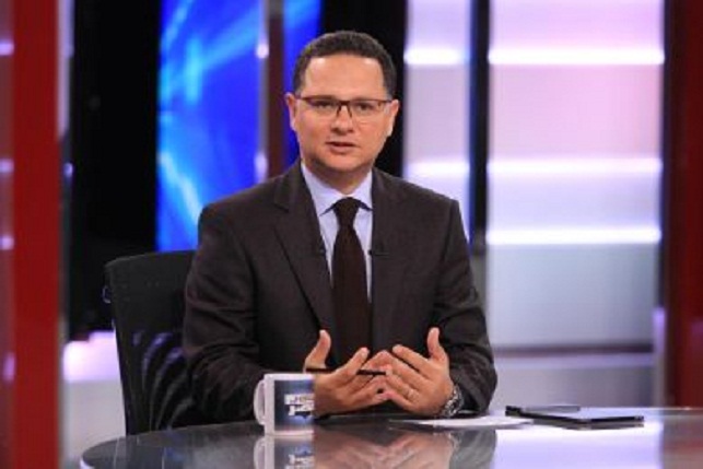 بالفيديو .. اكتشاف عبوة ناسفة داخل سيارة شريف عامر 1 5 (1)