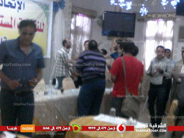 بالصور ...إنسحاب المشاركين بمؤتمر لنقابة القوي العاملة بالشرقية بعد كلمة أحمد حرارة 3 6