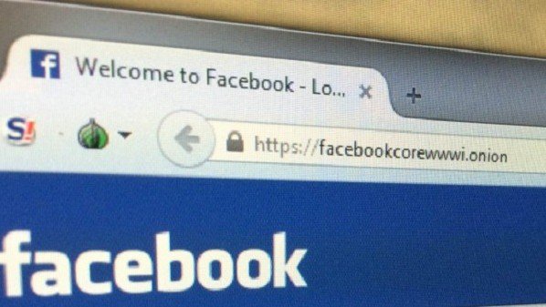 شبكة “فيسبوك” تُتيح للمستخدمين تصفح موقعها عبر شبكة التصفح الخفي Tor 1 Facebook-Tor-798x310-598x337