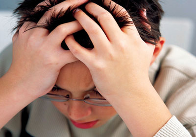 10علامات للضغط يجب أن تعلمها جيداً 1 Headache-in-adolescents-1500