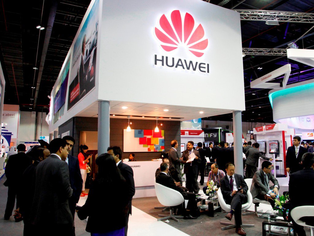 “هواوي” تطلق حلولاً ذكية للتخزين خلال قمة جيتكس للبيانات الضخمة 1 Huawei-@-GITEX-2014-1024x770