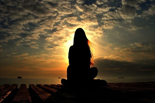 7 خطوات فقط تحافظين بها على جمالك.. تعرفى عليها 7 thinking