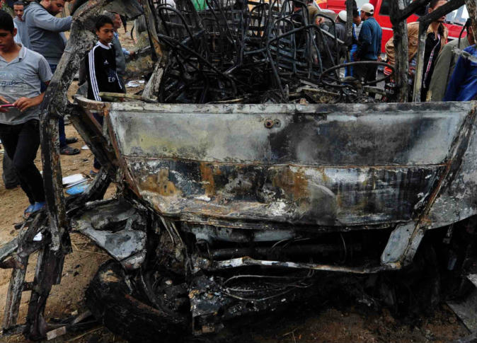 مصرع 3 أشخاص فى تصادم سيارة بتوك توك في نفس مكان حادث أتوبيس البحيرة 1 حادث اتوبيس البحيرة