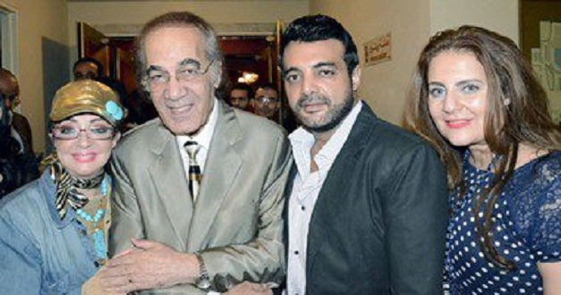 محمود ياسين يشهد عرض فيلمه «حائط البطولات» بدار الأوبرا المصرية بعد منعه 15 عاما 1 1120141344647
