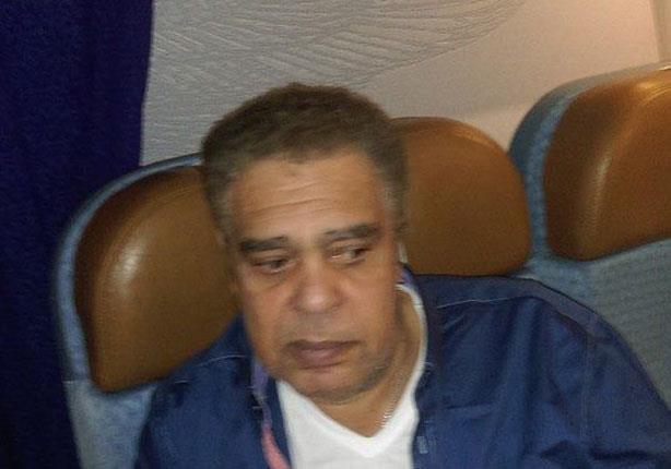 شاهد : سامي العدل يعود للقاهرة بعد إجراء جراحة ناجحة بألمانيا 4 2014_11_27_4_13_45_57