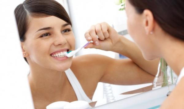 غسل الأسنان يحميك من الإصابة بـ 8 أمراض 1 images_cms-image-000203028_0