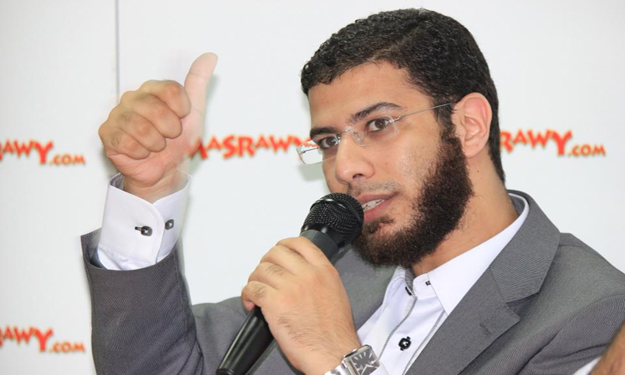 «نادر بكار» يهاجم الأوقاف : «جمعة يدفن رأسه في الرمال» 1 qTvv9w761jeX