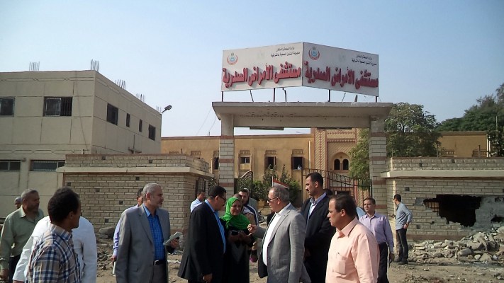 بالصور ...محافظ الشرقية :تدنى أداء أعمال الشركة المنفذة لكوبري مستشفى الصدر بالزقازيق 1 الصدر 1