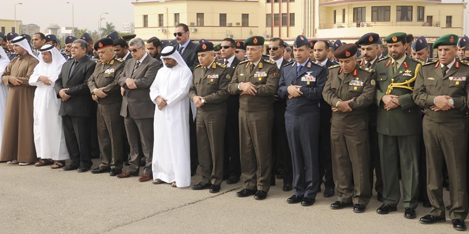 شاهد : جنازة عسكرية لشهداء الواجب بعد سقوط طائرتهم أثناء تنفيذ أحد المهام التدريبية مع دولة الإمارات 1 10849868_585062681624718_5780602593622215102_n