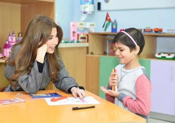 بالصور .. نانسي عجرم تحقق أمنية طفلة مصابة بالسرطان 1 2014_12_4_13_44_18_492