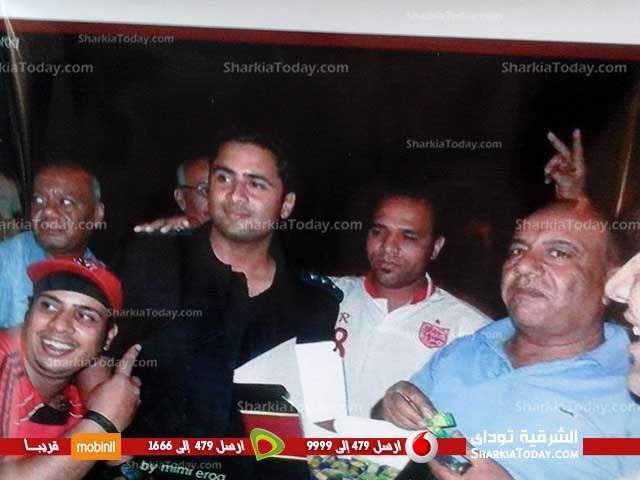 شاهد : وقفة صامتة في الذكرى الأولى للشهيد النقيب «أحمد وحيد» بالزقازيق 4 أهالى الزقازيق يحيون الذكرى الأولى للشهيد النقيب أحمد وحيد (5)