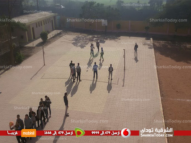 تجهيز ملعب لكرة القدم بمدرسة ثانوية بمشتول السوق 1 رمال