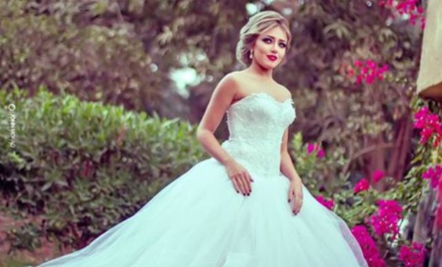 شاهد بالصور | سارة سلامة تنشر صورتها بفستان زفاف ومكياج مختلف 2 10898216_733840586693589_5957497507709792268_n