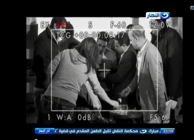 بالفيديو.. مواطن يقتحم لقاء محمود سعد مع محافظ الإسكندرية 1 296722_0